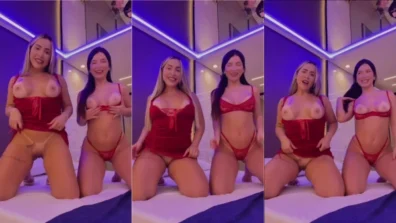 Josi Freitas na cama com a amiga safada