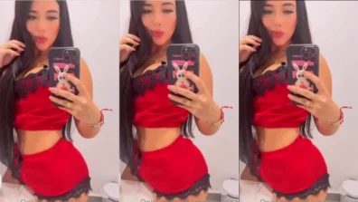 Ana Gandica toda gostosa na frente do espelho