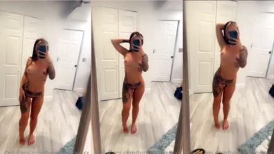 Cenas picantes brookeshowsxxx na frente do espelho