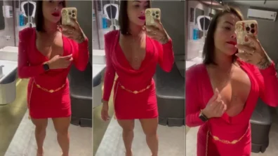 Gostosinha Dessinha Wife exibindo as tetas na frente do espelho