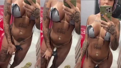 Safada mostrando as marquinhas do bronzeado