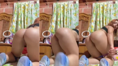 Dahia Jaramillo de quatro abaixando a calcinha e mostrando tudo