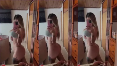 Danna Ramirez sem calcinha na frente do espelho