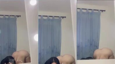 Isamu22 de quatro sem calcinha com a bunda empinada