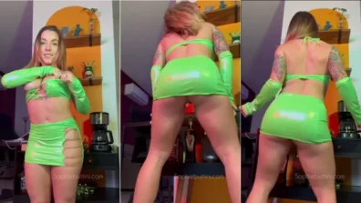 Sophie bucetuda gringa bem gostosa exibindo xoxota carnuda