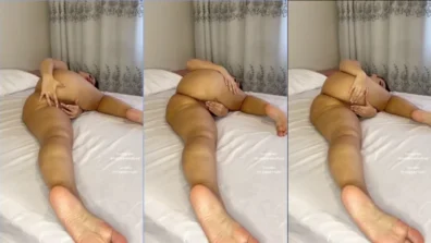 Caiu na net a Babi Barelli pelada na cama tocando siririca
